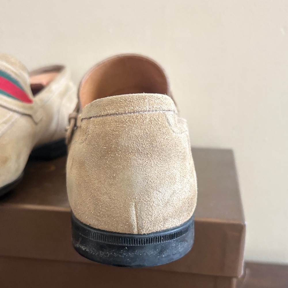 Gucci jordaan Beige Suede Loafers with Red & Green Web - Picture 6 of 10